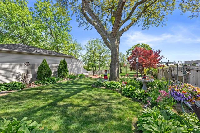 429 E Armour AVENUE, Milwaukee, WI 53207