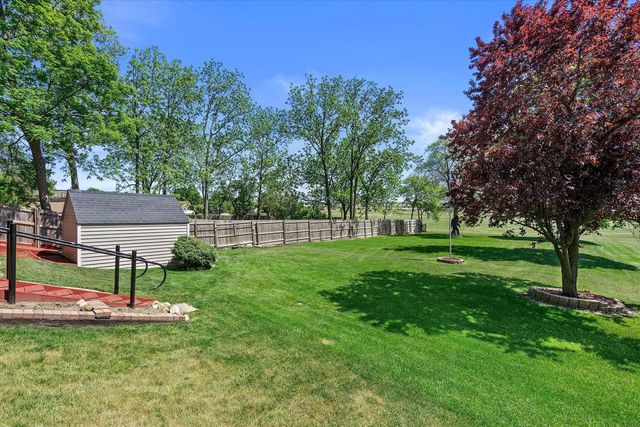 429 E Armour AVENUE, Milwaukee, WI 53207