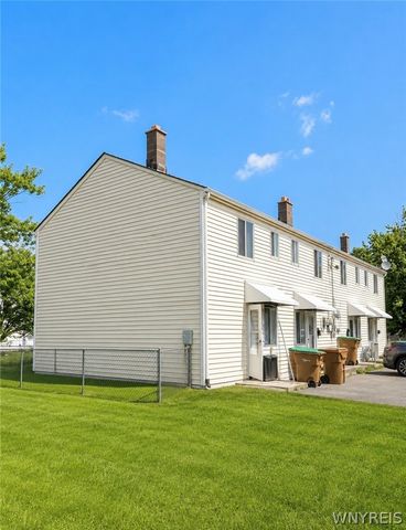 7 Trent Sq, Cheektowaga, NY 14225