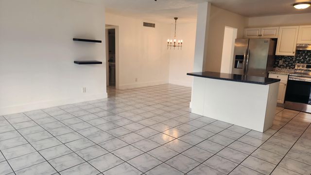 517 Dotterel Road 31c, Delray Beach, FL 33444