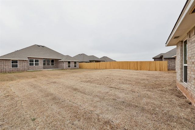 626 Honey Springs Lane, Shawnee, OK 74804