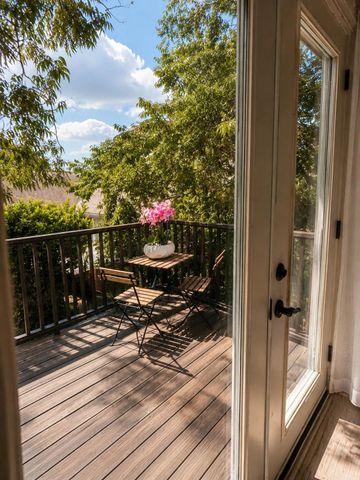 1524 Columbia A, Houston, TX 77008