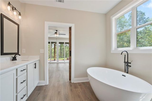 202 Old Sandhill Road, Carrollton, GA 30116