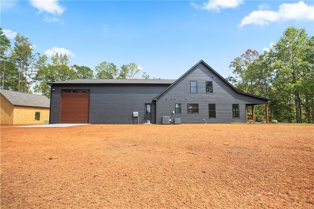 202 Old Sandhill Road, Carrollton, GA 30116