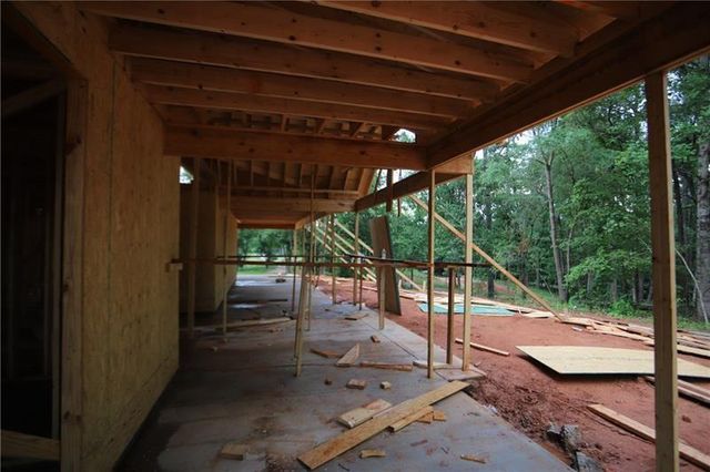 202 Old Sandhill Road, Carrollton, GA 30116