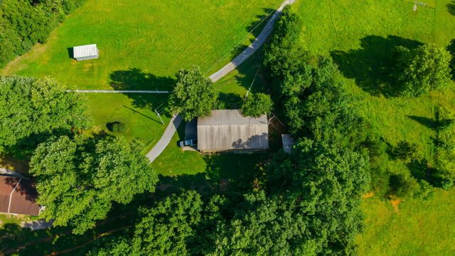 466 County Road 850, Delano, TN 37325
