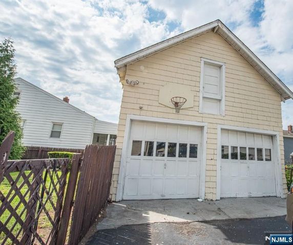 65 Vreeland Avenue, Hackensack, NJ 07601