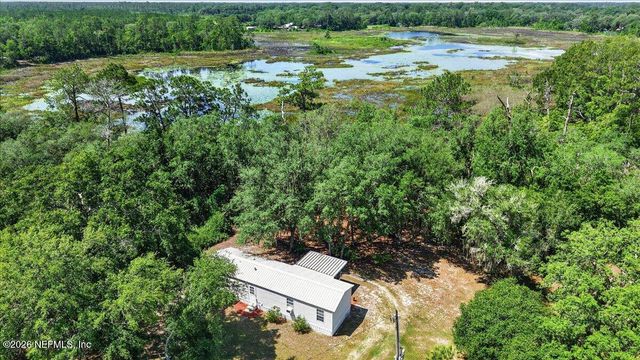 101 DIAMOND LAKE Drive, Crescent City, FL 32112