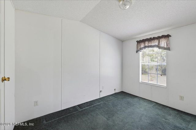 101 DIAMOND LAKE Drive, Crescent City, FL 32112