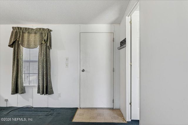 101 DIAMOND LAKE Drive, Crescent City, FL 32112