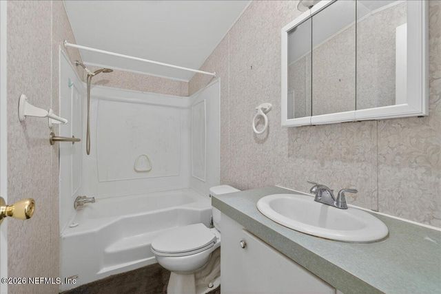 101 DIAMOND LAKE Drive, Crescent City, FL 32112