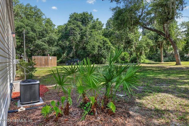 101 DIAMOND LAKE Drive, Crescent City, FL 32112