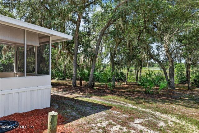 101 DIAMOND LAKE Drive, Crescent City, FL 32112