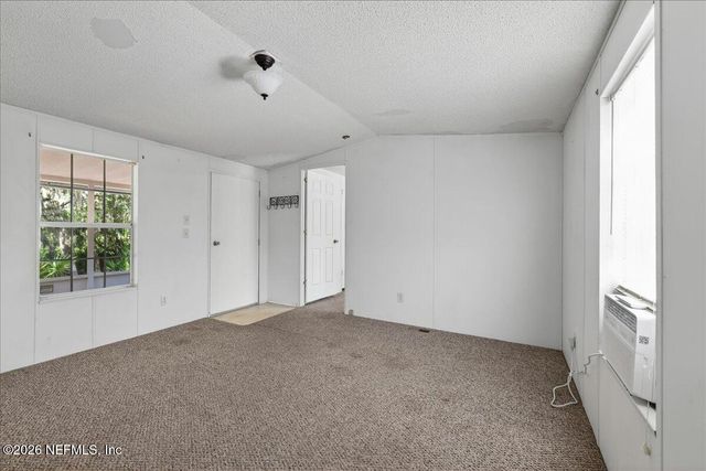 101 DIAMOND LAKE Drive, Crescent City, FL 32112