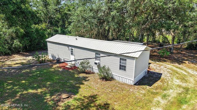 101 DIAMOND LAKE Drive, Crescent City, FL 32112