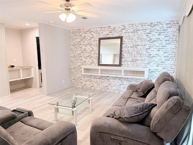 189 Indian Oak DR A, Bastrop, TX 78602