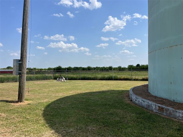 960 Bledsoe Road, Gunter, TX 75058