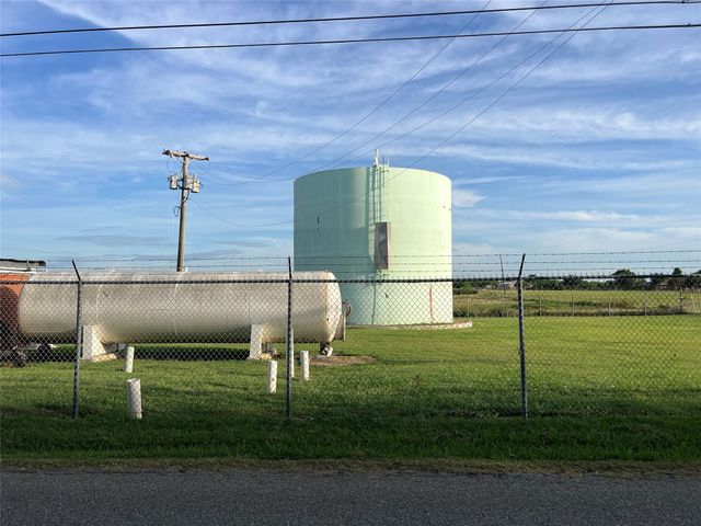 960 Bledsoe Road, Gunter, TX 75058