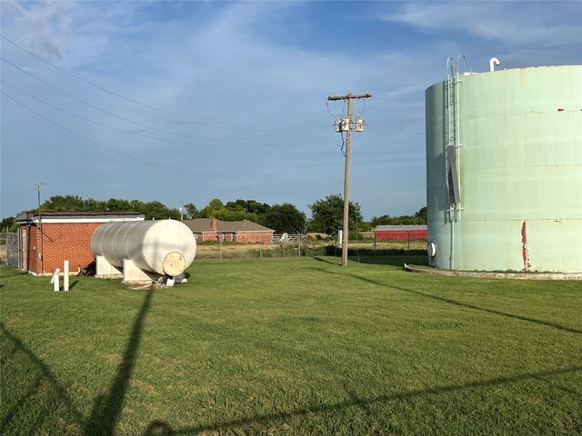 960 Bledsoe Road, Gunter, TX 75058