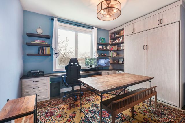 3056 N OAKLEY Avenue 4N, Chicago, IL 60618