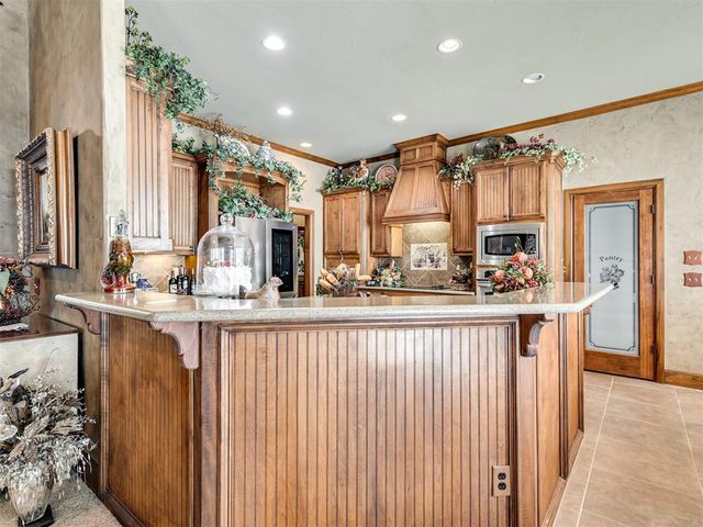 10700 Olde Tuscany Road, Oklahoma City, OK 73173