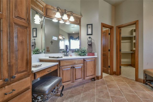 10700 Olde Tuscany Road, Oklahoma City, OK 73173