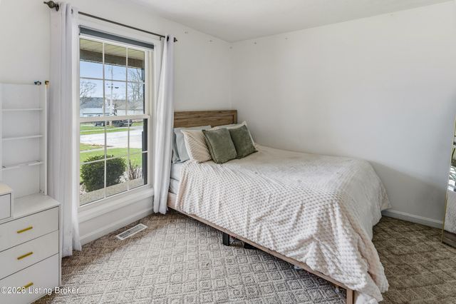 544 Jasper Ln, Mt Washington, KY 40047