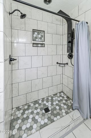 544 Jasper Ln, Mt Washington, KY 40047