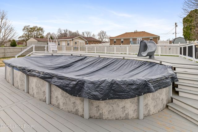 544 Jasper Ln, Mt Washington, KY 40047