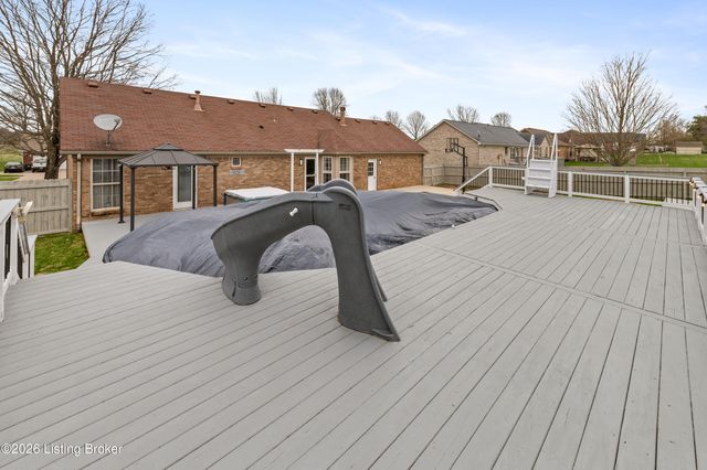 544 Jasper Ln, Mt Washington, KY 40047