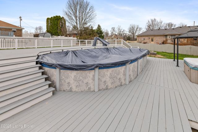 544 Jasper Ln, Mt Washington, KY 40047