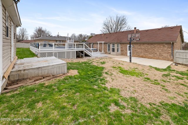 544 Jasper Ln, Mt Washington, KY 40047