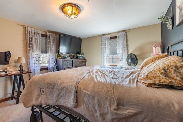 966 Main St, Dighton, MA 02715