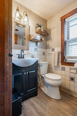 966 Main St, Dighton, MA 02715