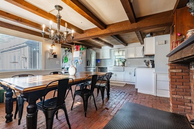 966 Main St, Dighton, MA 02715