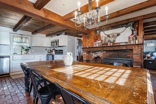 966 Main St, Dighton, MA 02715