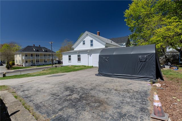 253 Waterman Avenue, Smithfield, RI 02917