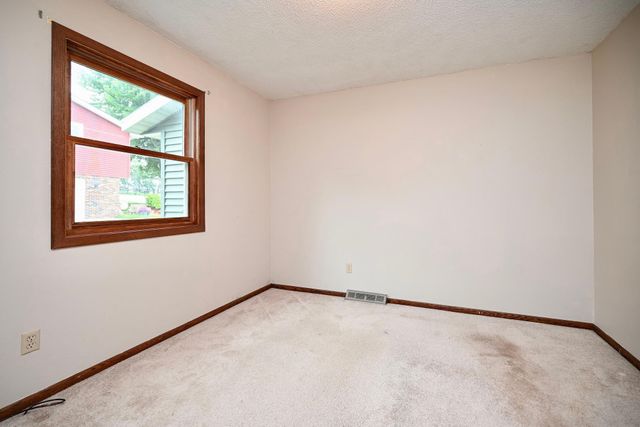 217 13th Avenue S, Onalaska, WI 54650