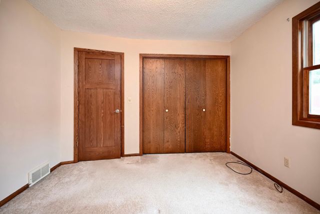 217 13th Avenue S, Onalaska, WI 54650