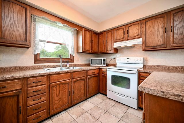 217 13th Avenue S, Onalaska, WI 54650