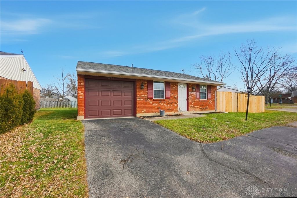 6750 Tiger Drive, Huber Heights, OH 45424