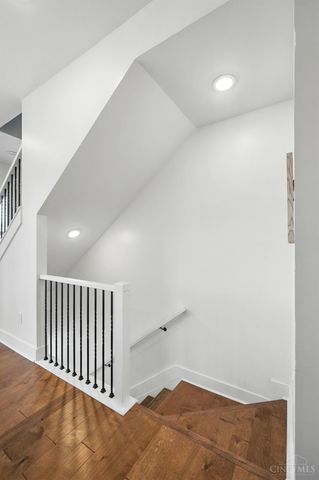 3127 Madison Road, Cincinnati, OH 45209