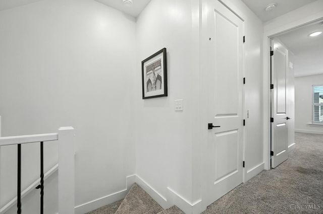 3127 Madison Road, Cincinnati, OH 45209