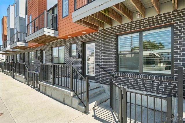 3127 Madison Road, Cincinnati, OH 45209