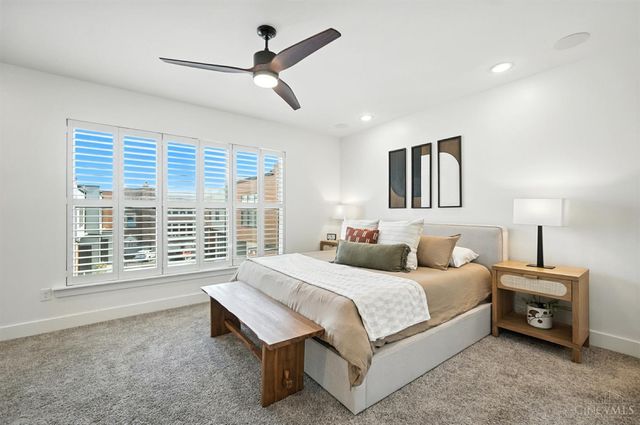 3127 Madison Road, Cincinnati, OH 45209