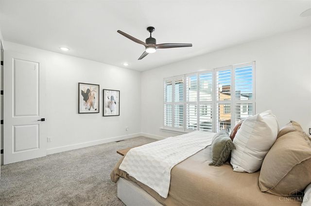 3127 Madison Road, Cincinnati, OH 45209