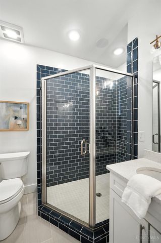 3127 Madison Road, Cincinnati, OH 45209