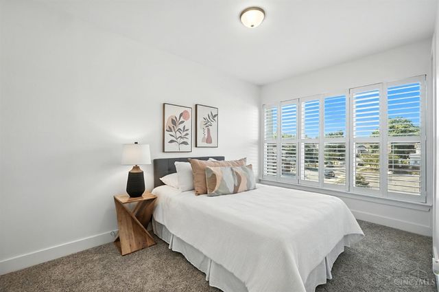 3127 Madison Road, Cincinnati, OH 45209