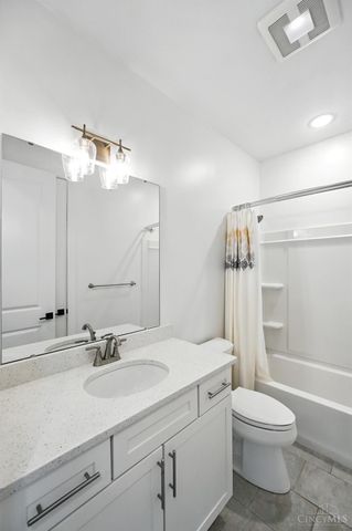 3127 Madison Road, Cincinnati, OH 45209