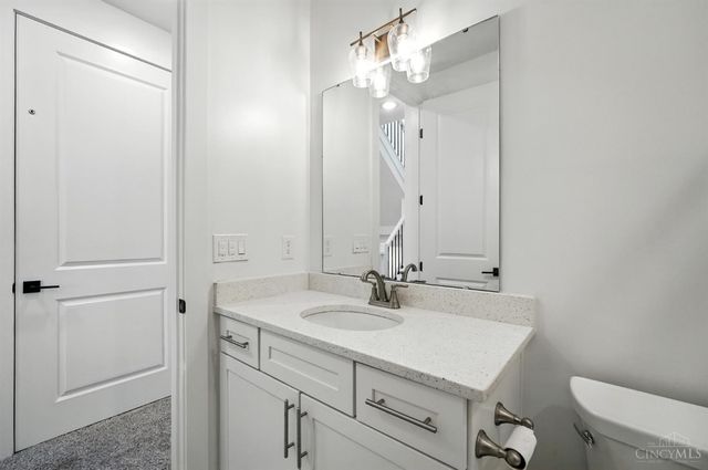 3127 Madison Road, Cincinnati, OH 45209